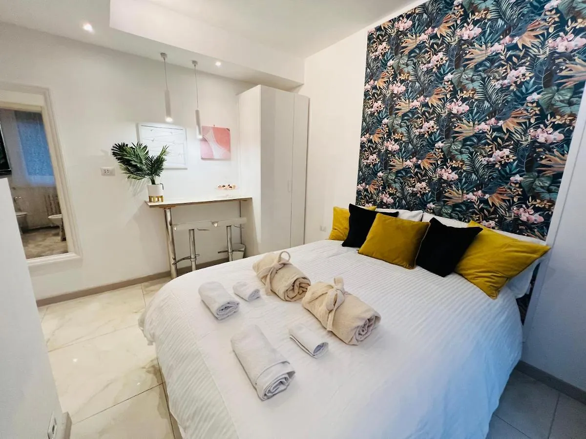 Suite Del Ponte Varese Apartment